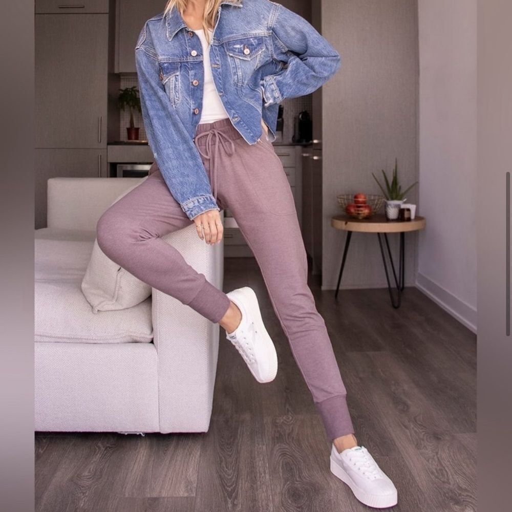 Free People Movement Sunny Washed Purple Skinny Jogger Sweatpants in XS - Picture 2 of 10